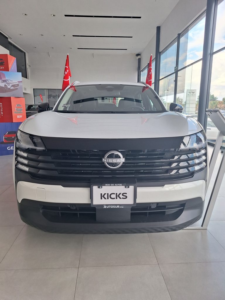 2026 Nissan KICKS